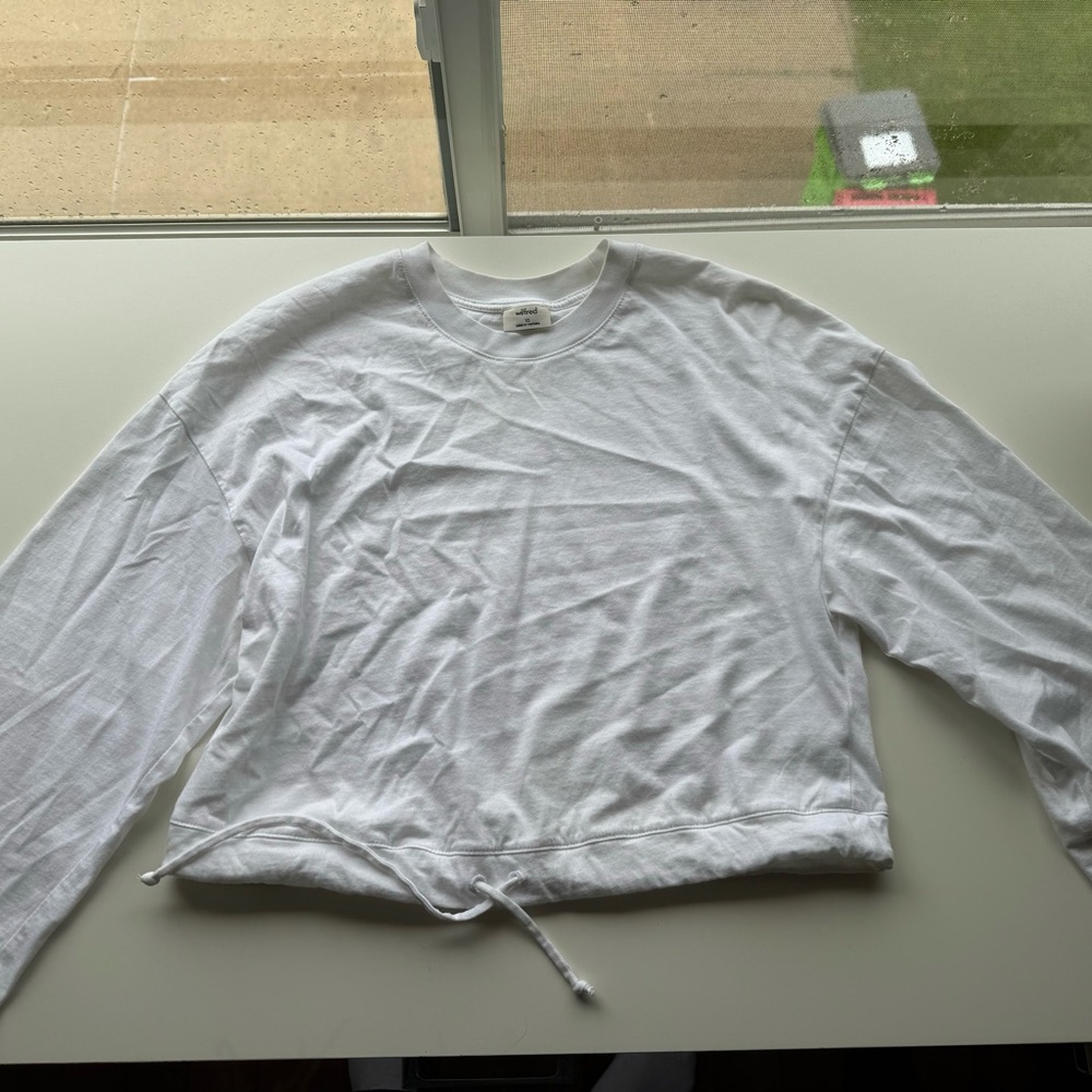 Aritzia wilfred free white cropped long sleeve top with ties size XS never worn